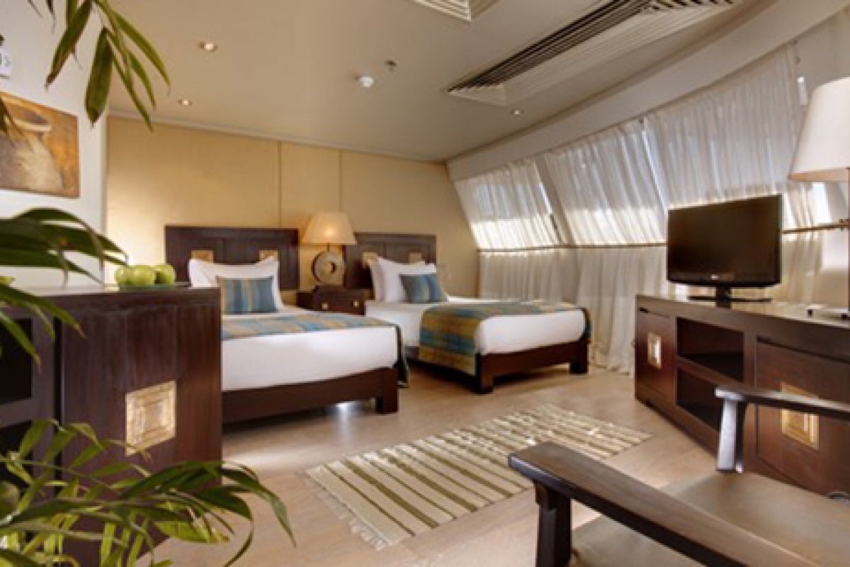 Nile Adventurer Presidential Suite with twin beds