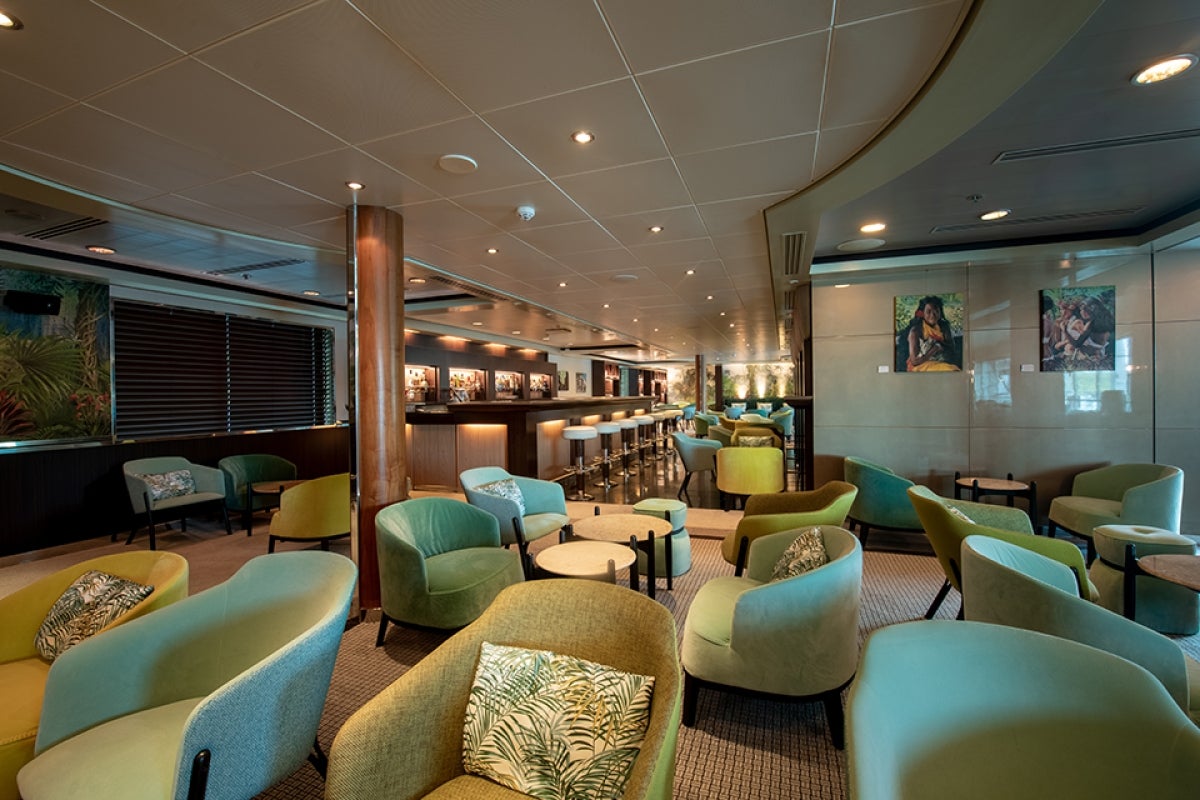 Piano Bar