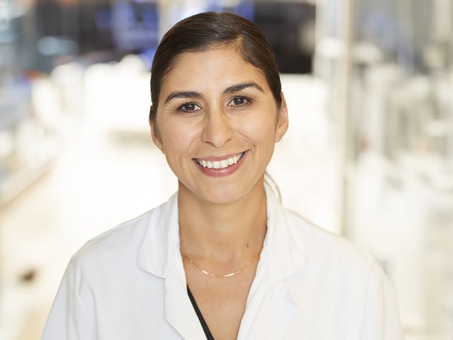 Alejandra Casillas AB ’01, MD ’05