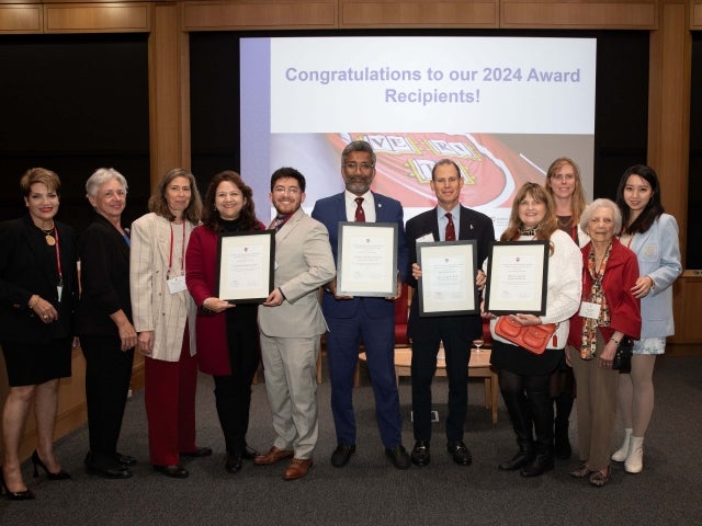 Group photo of award recipients: Alumnae-i Network for Harvard Women, Harvard Club of San Antonio, Kandeban Balendran PLDA ’18 and Bruce A. Hochstadt AB ’81 