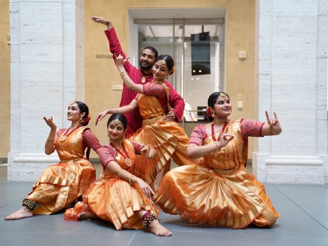 Shriya Srinivasan and other dancers performing at the Harvard Art Museums