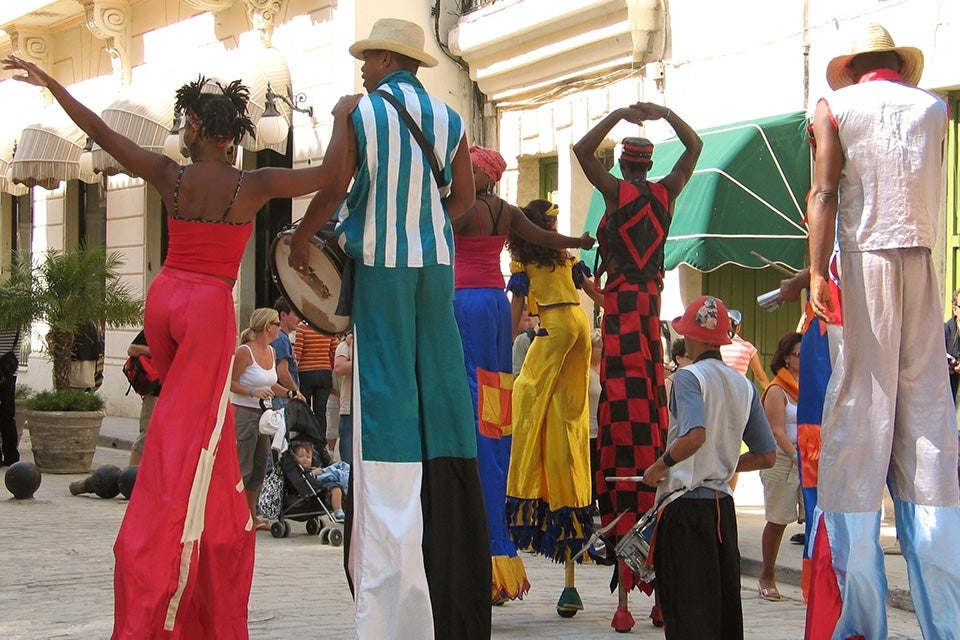 Havana, Stilts
