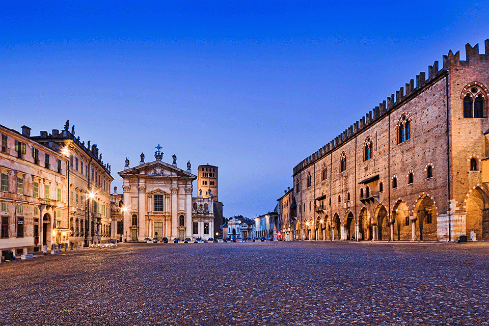 city square in Emilia Romagna
